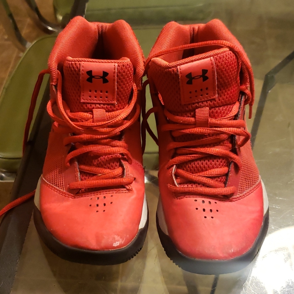Boys underarmour  shoes